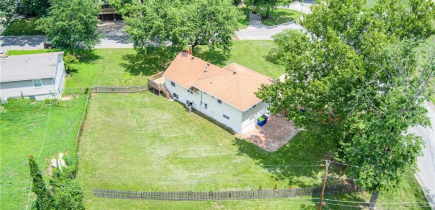 6502 N Main Street, Gladstone, MO 64118