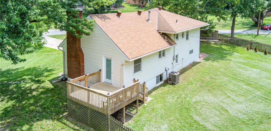 6502 N Main Street, Gladstone, MO 64118
