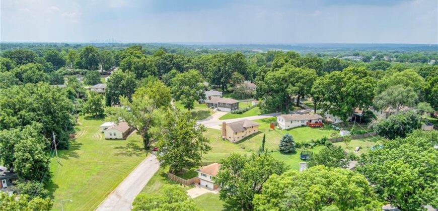 6502 N Main Street, Gladstone, MO 64118