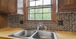 10305 NW Meadow Lane Circle, Kansas City, MO 64152