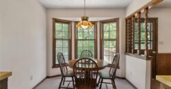 10305 NW Meadow Lane Circle, Kansas City, MO 64152
