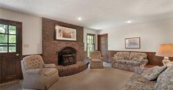 10305 NW Meadow Lane Circle, Kansas City, MO 64152
