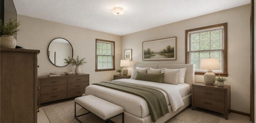 10305 NW Meadow Lane Circle, Kansas City, MO 64152