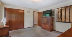 10305 NW Meadow Lane Circle, Kansas City, MO 64152