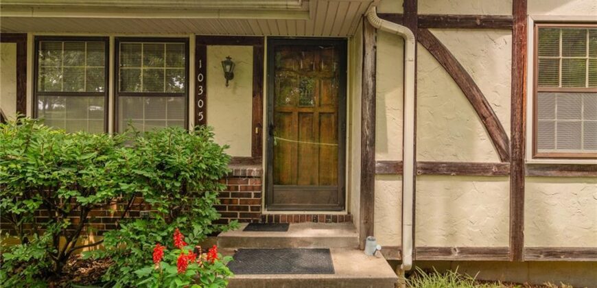 10305 NW Meadow Lane Circle, Kansas City, MO 64152
