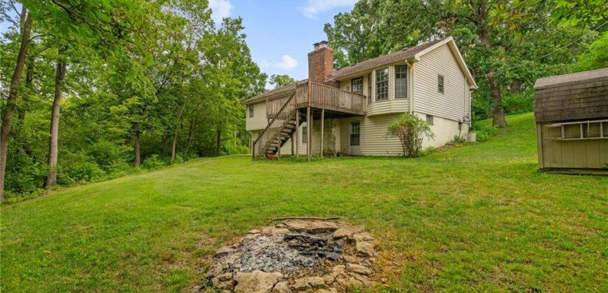 10305 NW Meadow Lane Circle, Kansas City, MO 64152