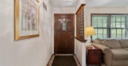 10305 NW Meadow Lane Circle, Kansas City, MO 64152