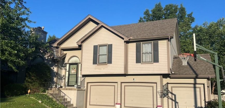 8804 N Anita Avenue, Kansas City, MO 64154