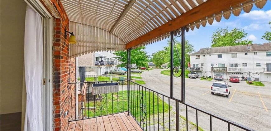 7104 NW Chapel Woods Lane, Kansas City, MO 64152