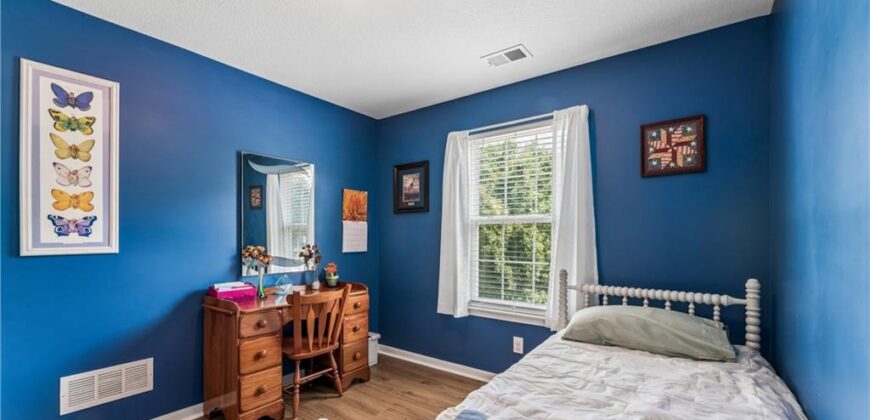 9831 NE 98th Terrace, Kansas City, MO 64157