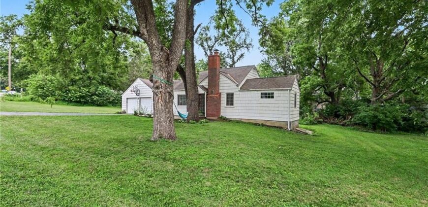 4945 N Lister Avenue, Kansas City, MO 64119