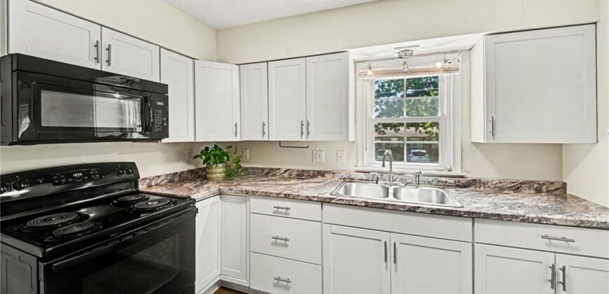 6308 Ravena Road, Pleasant Valley, MO 64068