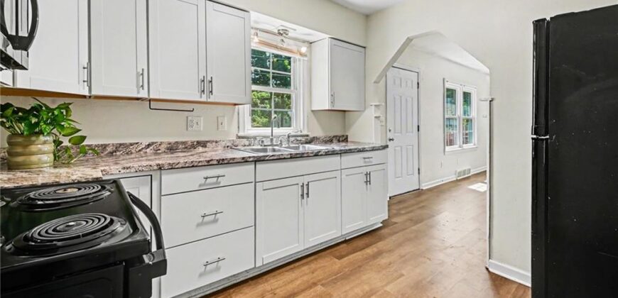 6308 Ravena Road, Pleasant Valley, MO 64068