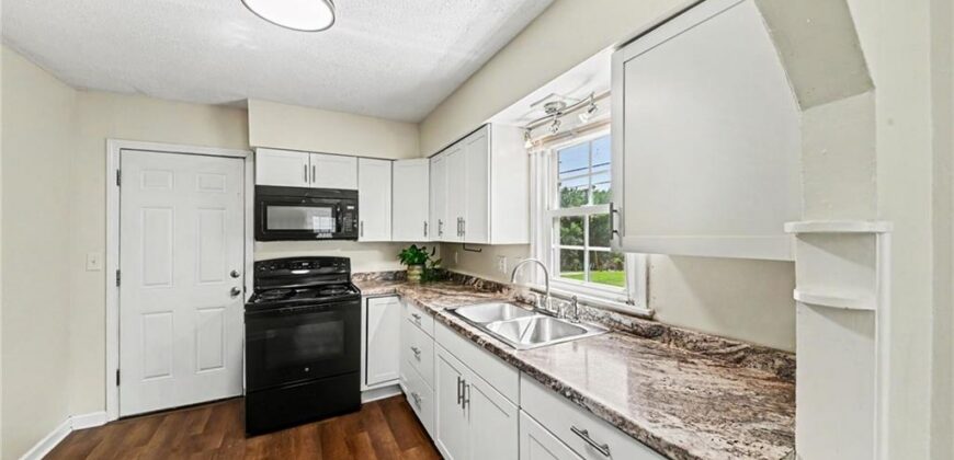 6308 Ravena Road, Pleasant Valley, MO 64068