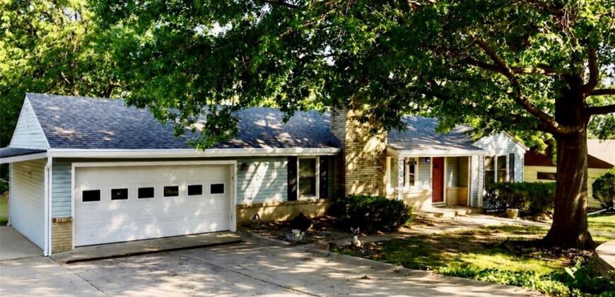 5823 N Ava Terrace, Kansas City, MO 64151