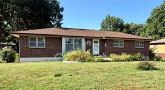 1504 NE 76 Street, Gladstone, MO 64118