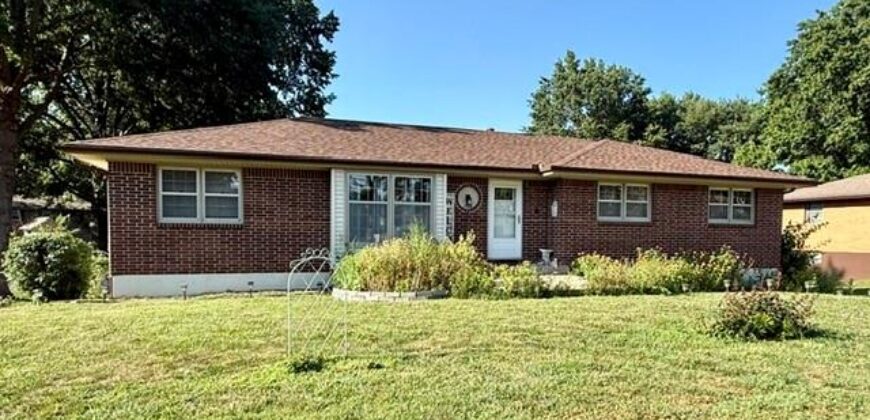 1504 NE 76 Street, Gladstone, MO 64118