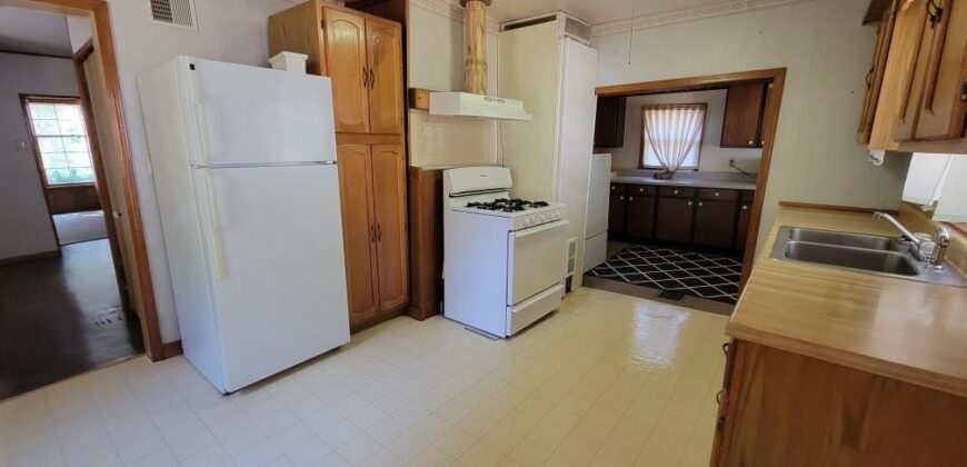724 Hazel Street, Excelsior Springs, MO 64024