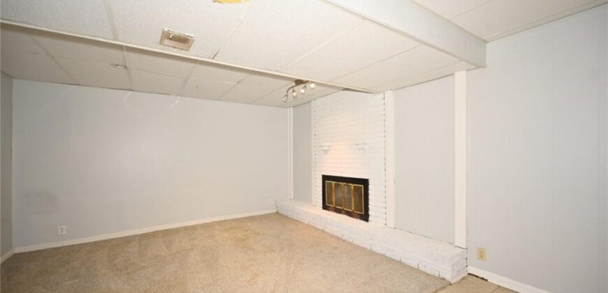 7320 NW 78th Street, Kansas City, MO 64152