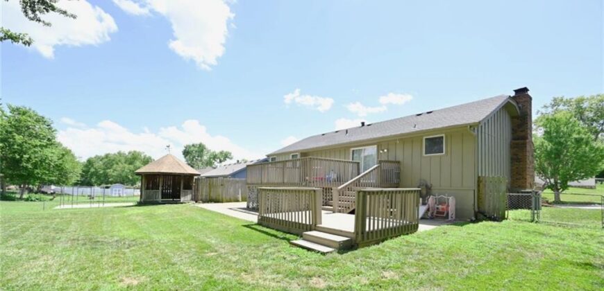 7320 NW 78th Street, Kansas City, MO 64152