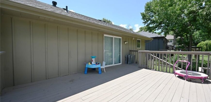 7320 NW 78th Street, Kansas City, MO 64152