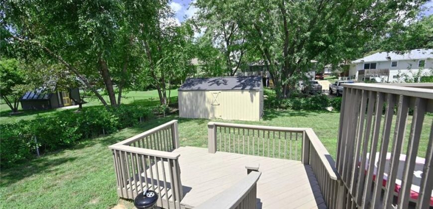 7320 NW 78th Street, Kansas City, MO 64152