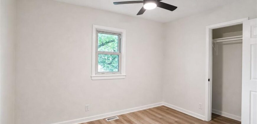 5239 N BRISTOL Avenue, Kansas City, MO 64119