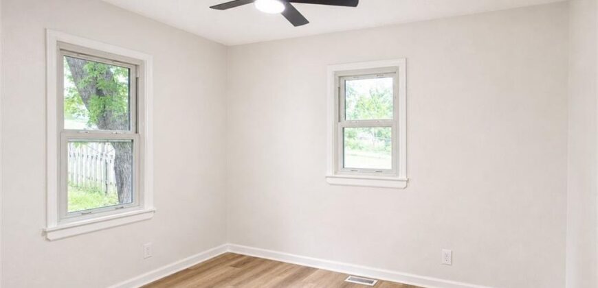 5239 N BRISTOL Avenue, Kansas City, MO 64119