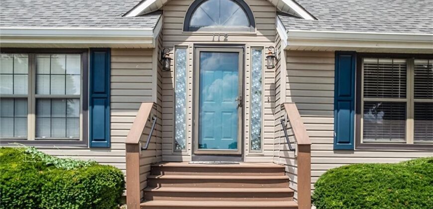 112 Stonebridge Lane, Smithville, MO 64089