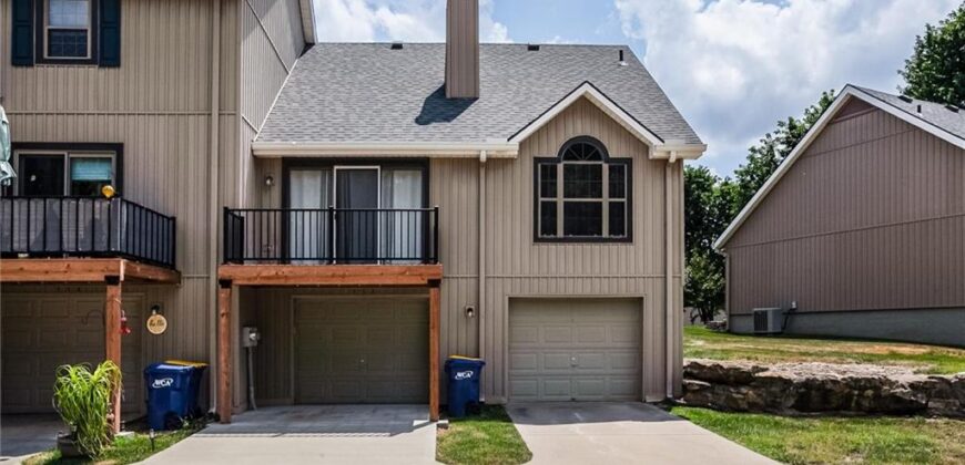 112 Stonebridge Lane, Smithville, MO 64089