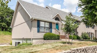 112 Stonebridge Lane, Smithville, MO 64089
