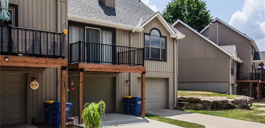 112 Stonebridge Lane, Smithville, MO 64089