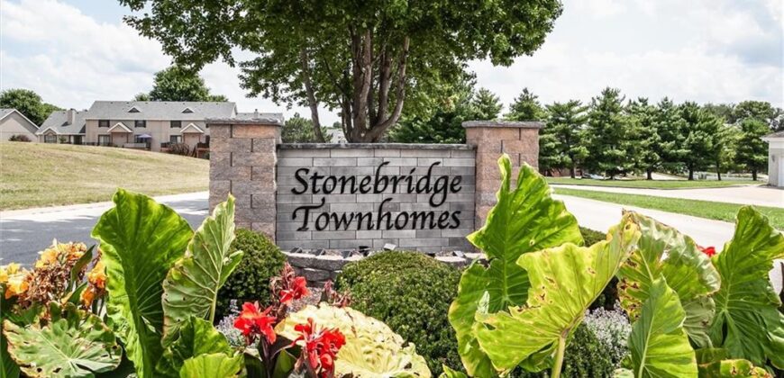 112 Stonebridge Lane, Smithville, MO 64089