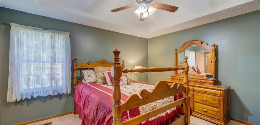 6804 Jason Smith Court, Gladstone, MO 64118