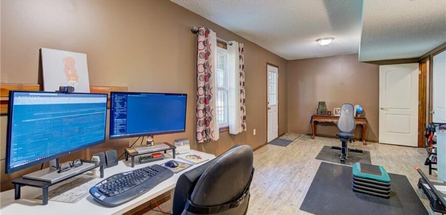 6804 Jason Smith Court, Gladstone, MO 64118