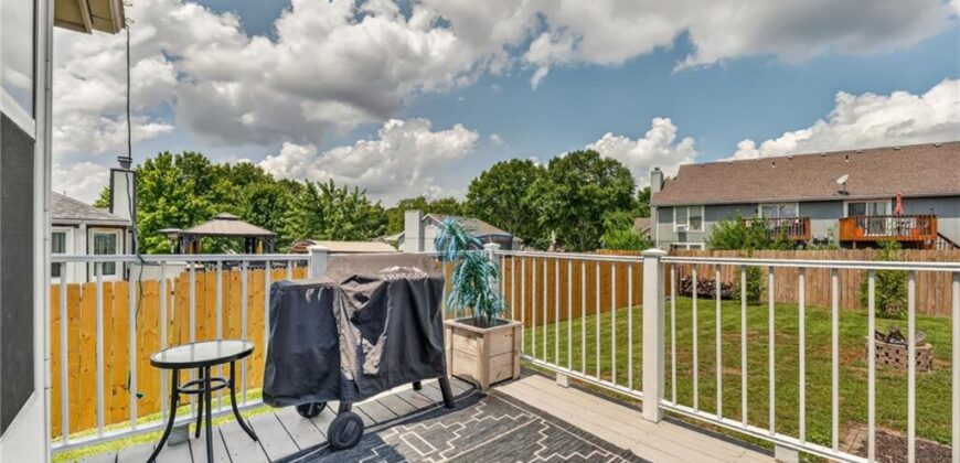 503 NEWPORT Drive, Smithville, MO 64089
