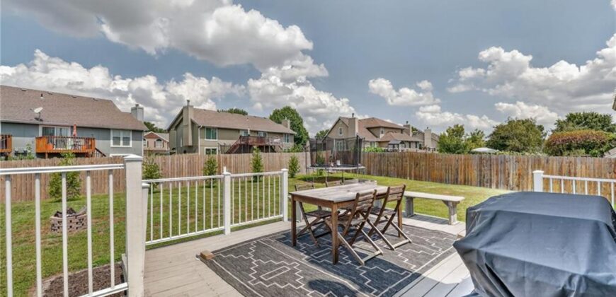 503 NEWPORT Drive, Smithville, MO 64089