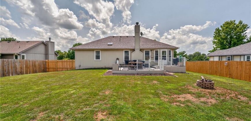 503 NEWPORT Drive, Smithville, MO 64089