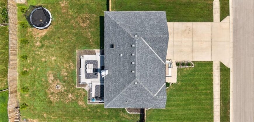 503 NEWPORT Drive, Smithville, MO 64089