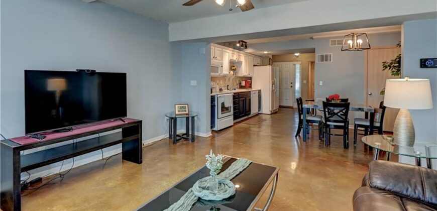 8112 N Lawn Avenue, Kansas City, MO 64119