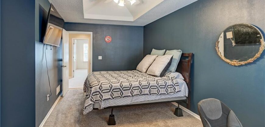 8112 N Lawn Avenue, Kansas City, MO 64119