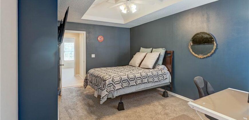 8112 N Lawn Avenue, Kansas City, MO 64119