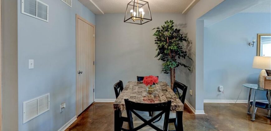 8112 N Lawn Avenue, Kansas City, MO 64119