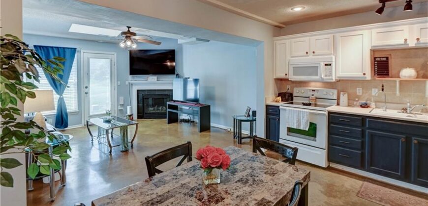 8112 N Lawn Avenue, Kansas City, MO 64119