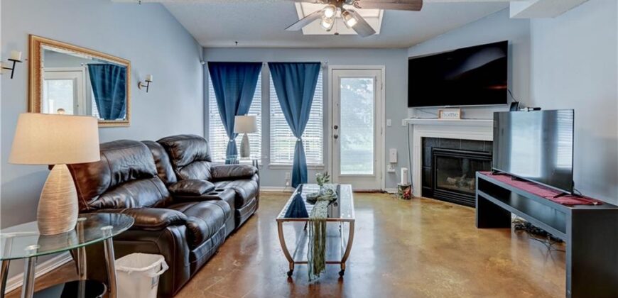 8112 N Lawn Avenue, Kansas City, MO 64119