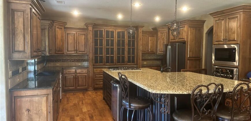 9415 N Kensington Avenue, Kansas City, MO 64156