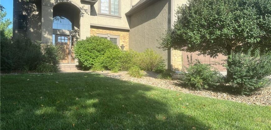 9415 N Kensington Avenue, Kansas City, MO 64156
