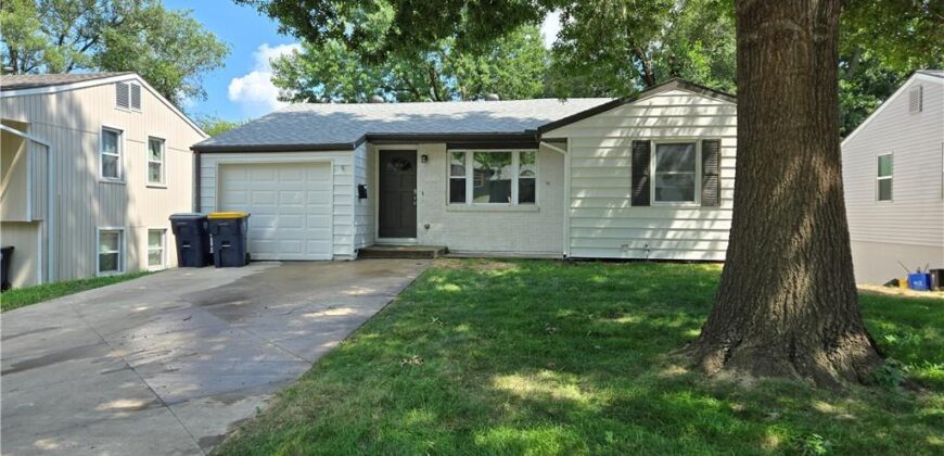 8033 NE San Rafael Drive, Kansas City, MO 64119