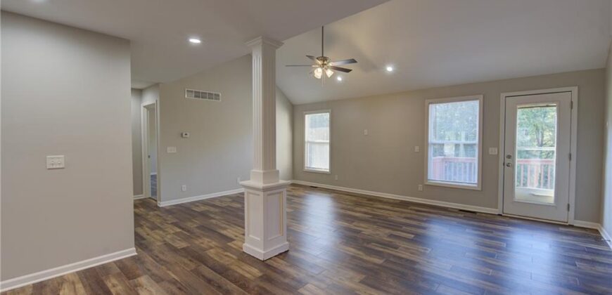 1721 Collins Drive, Platte City, MO 64079