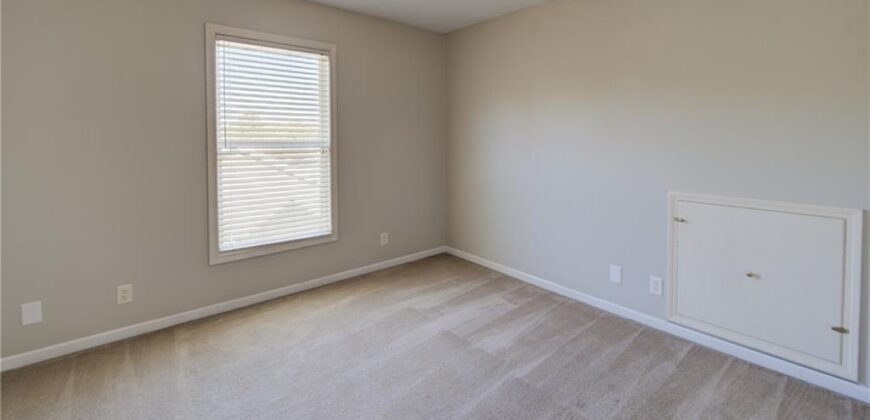 1721 Collins Drive, Platte City, MO 64079